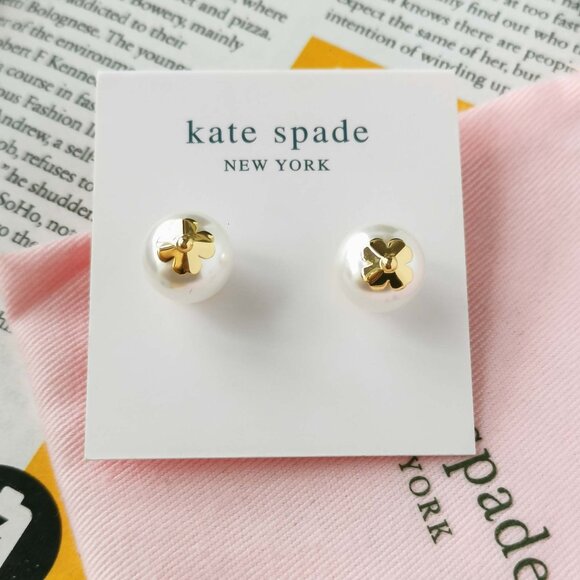 kate spade Jewelry - Kate Spade Pearls On Pearls Flower Gold White Stud Earrings NEW / DUST BAG